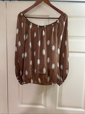 Vince Camuto Brown & Beige Printed Peasant Blouse Silk Feel